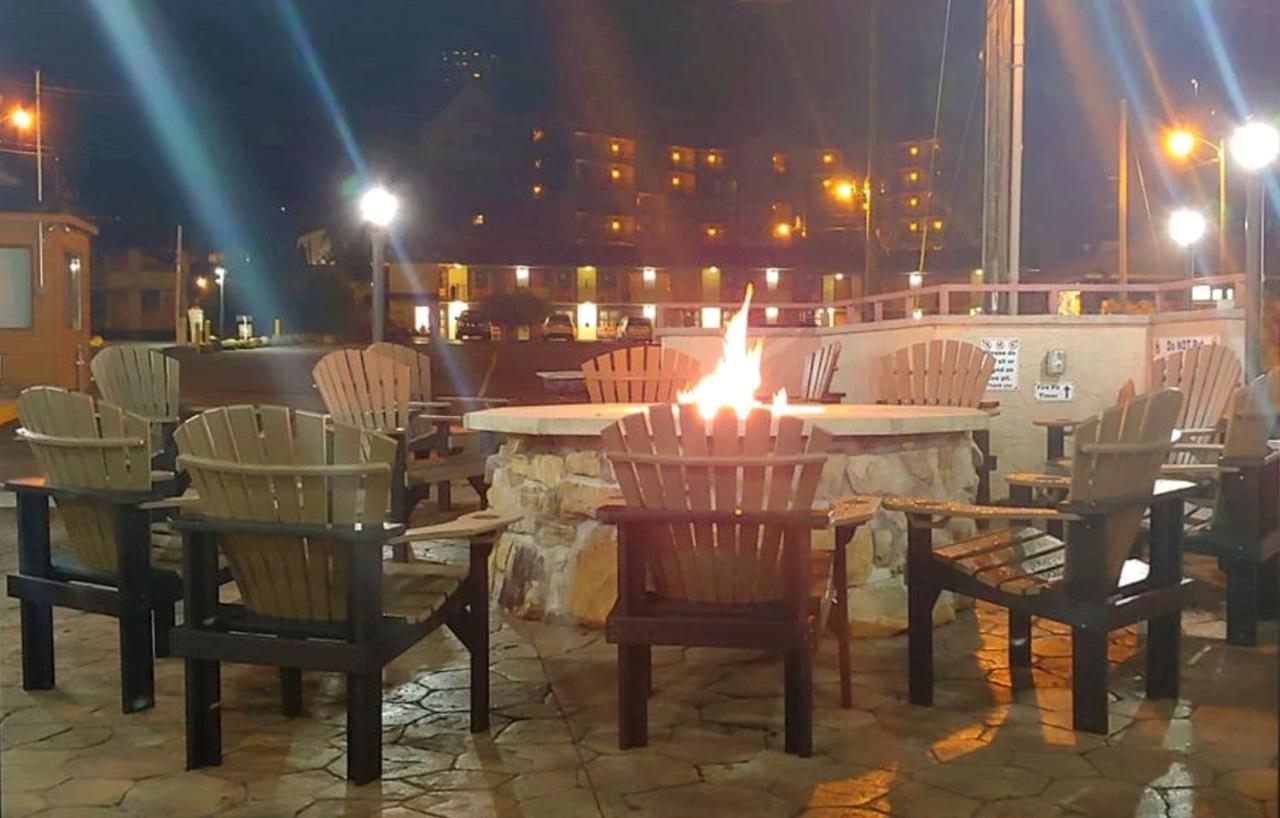 Howard Johnson By Wyndham Downtown Gatlinburg Esterno foto