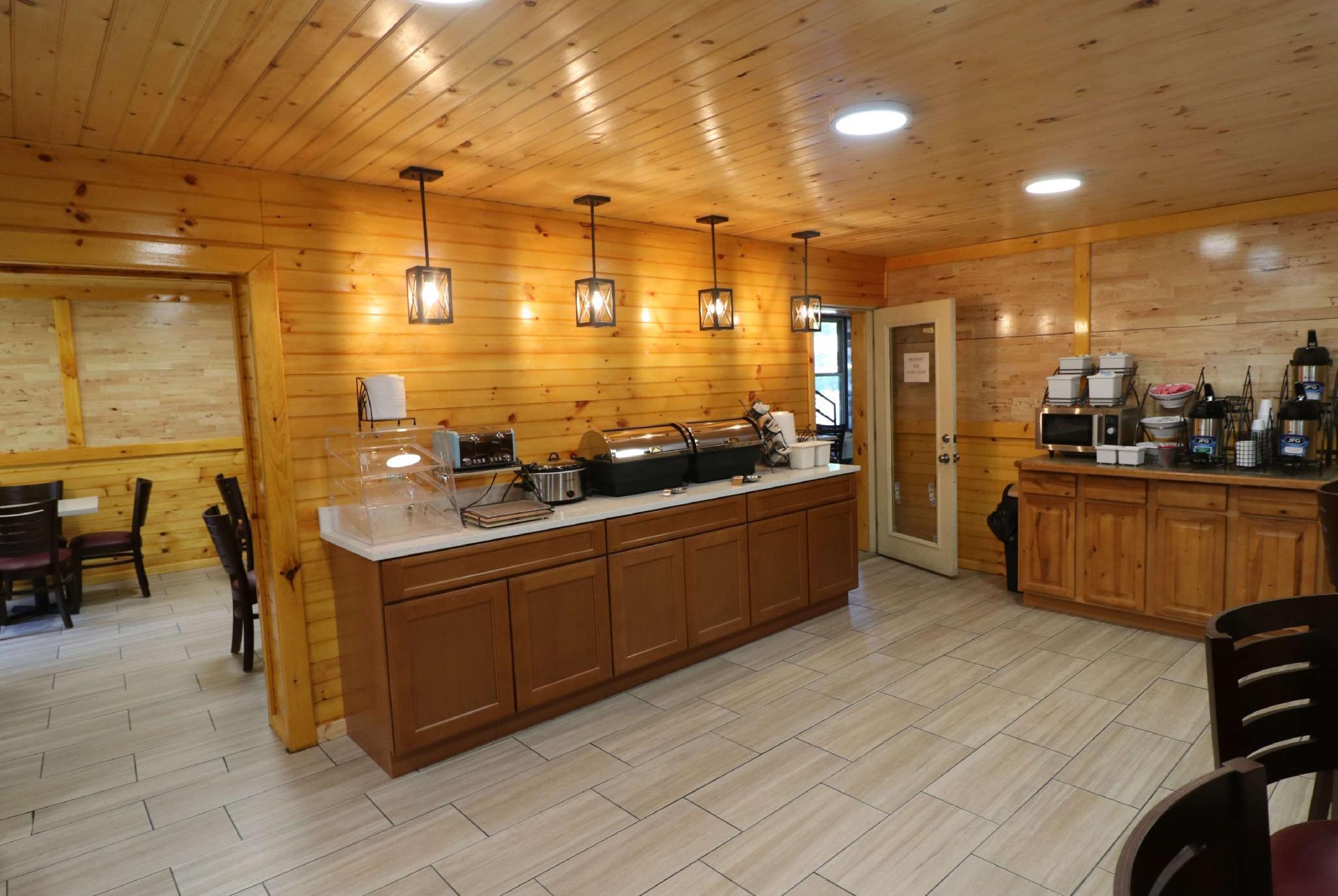 Howard Johnson By Wyndham Downtown Gatlinburg Esterno foto
