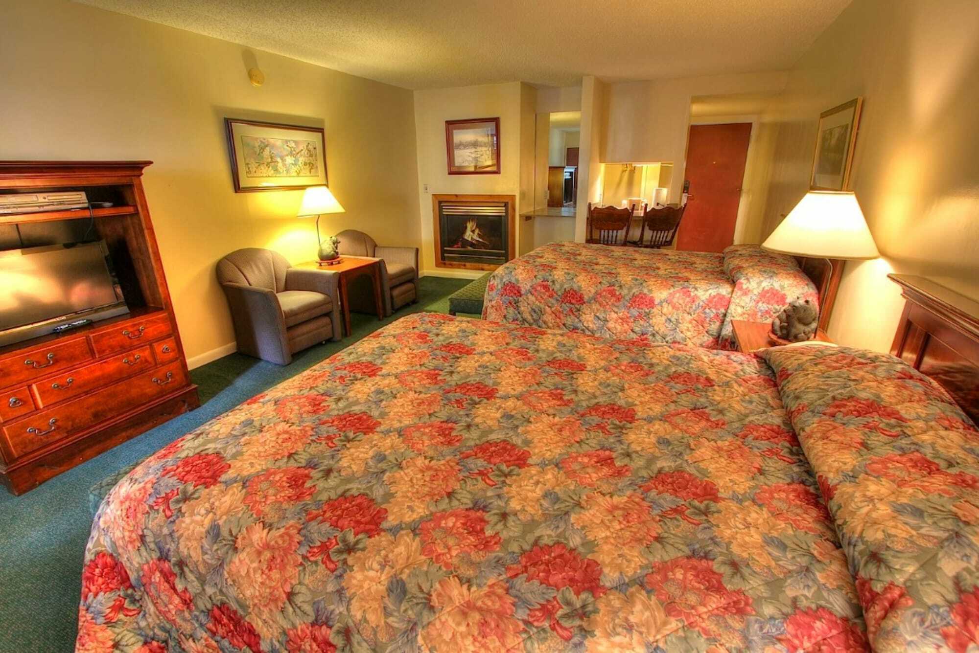 Howard Johnson By Wyndham Downtown Gatlinburg Esterno foto